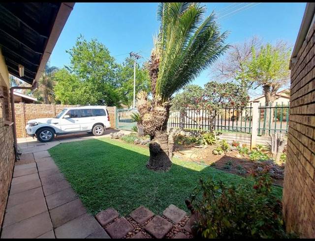 3 BEDROOM HOUSE FOR SALE IN WOLMER